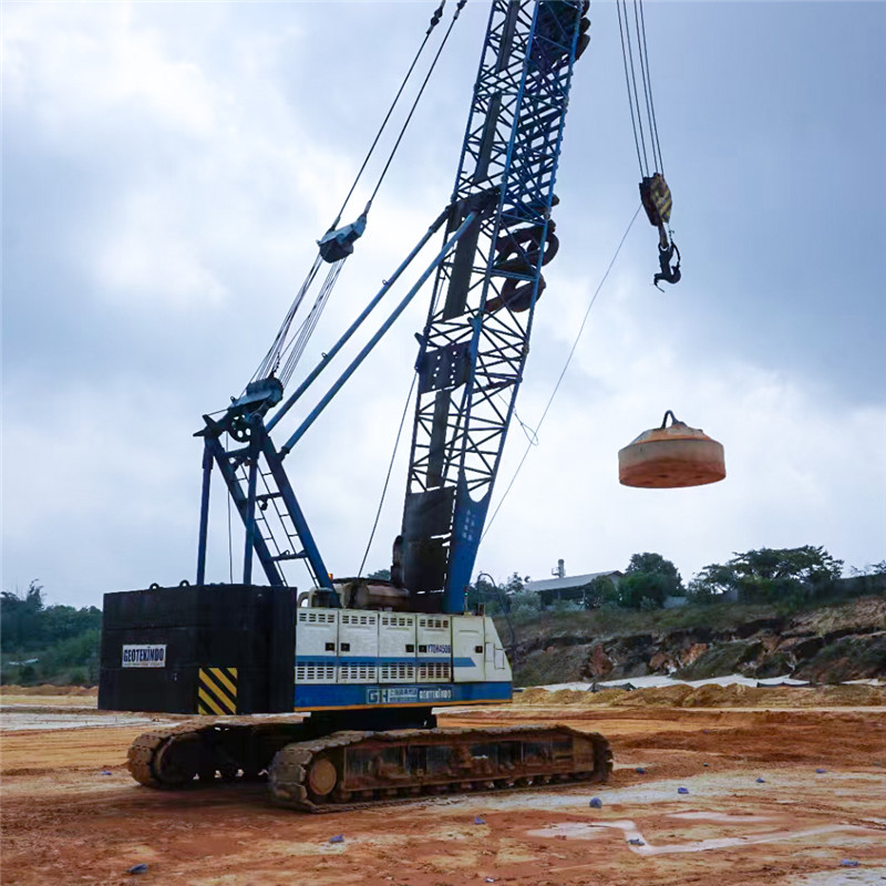 Dynamic compaction crawler crane (1)