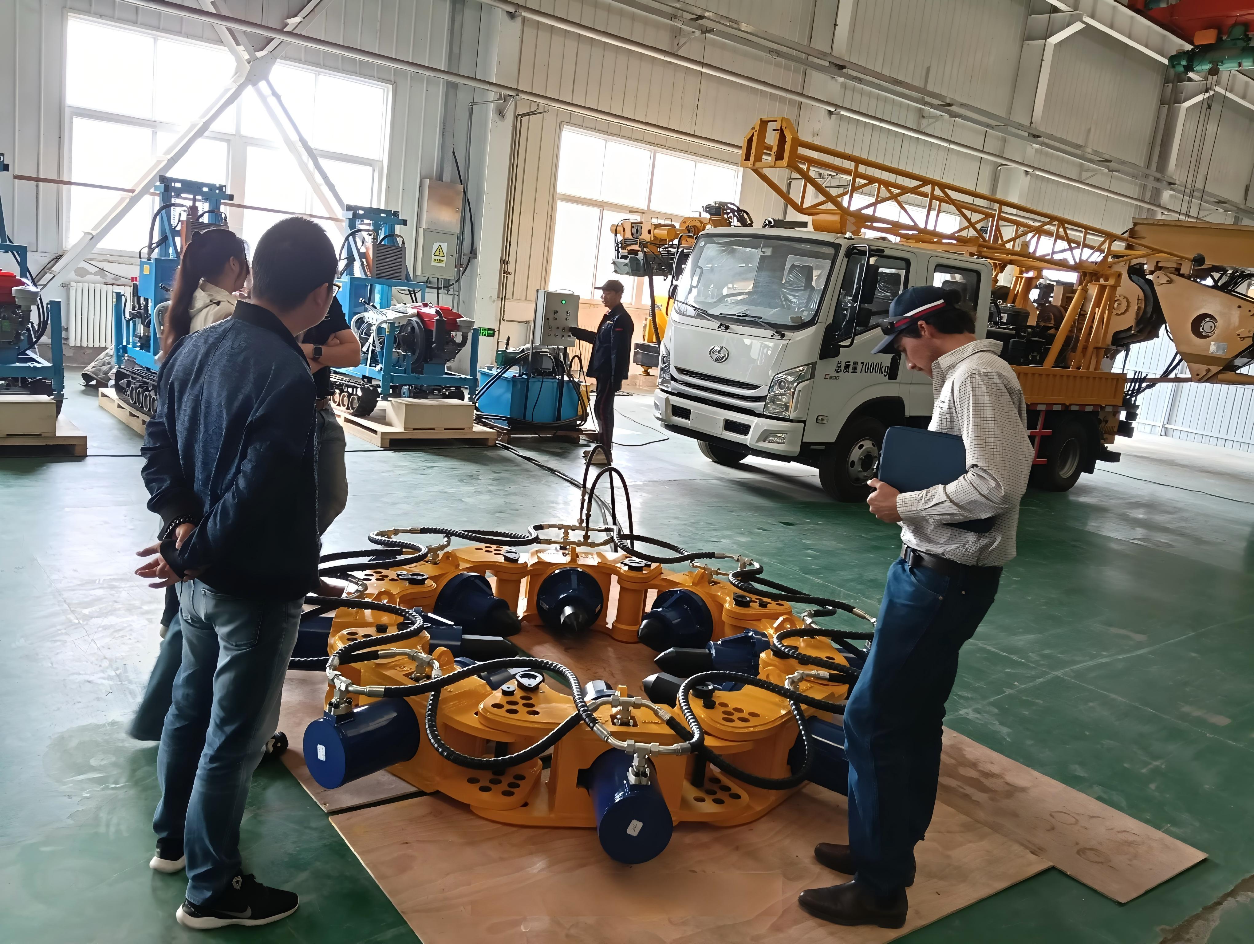 Trust Across the Ocean: Australian Client Visits Factory, SPA5 Hydraulic Pile Breaker Breaks Into the Australian Market