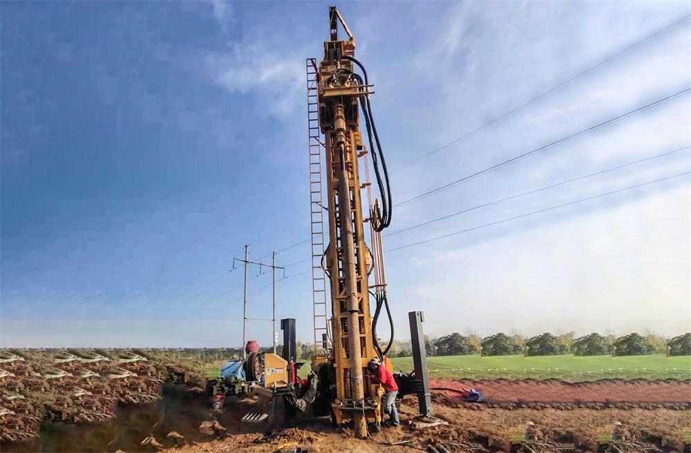 Equipo de perforación de pozos de agua SNR1600 (5)